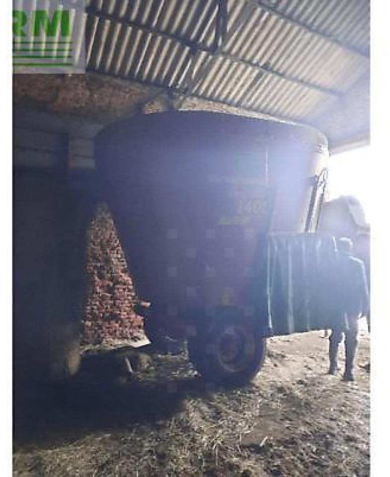 Strautmann vertimix 1401 - Peralatan ternak: gambar 4 Strautmann vertimix 1401 - Peralatan ternak: gambar 4