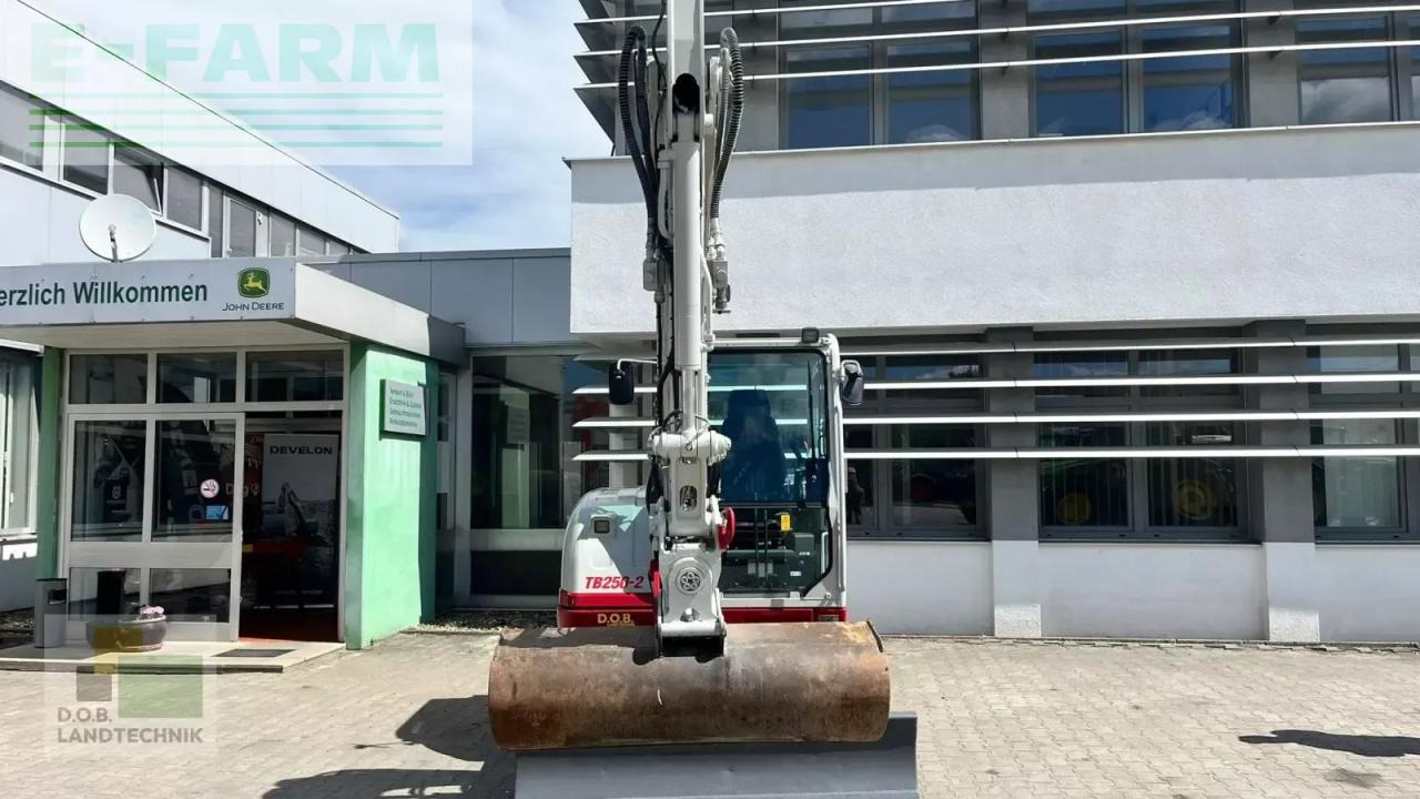 Takeuchi tb 250 - Ekskavator mini: gambar 2 Takeuchi tb 250 - Ekskavator mini: gambar 2