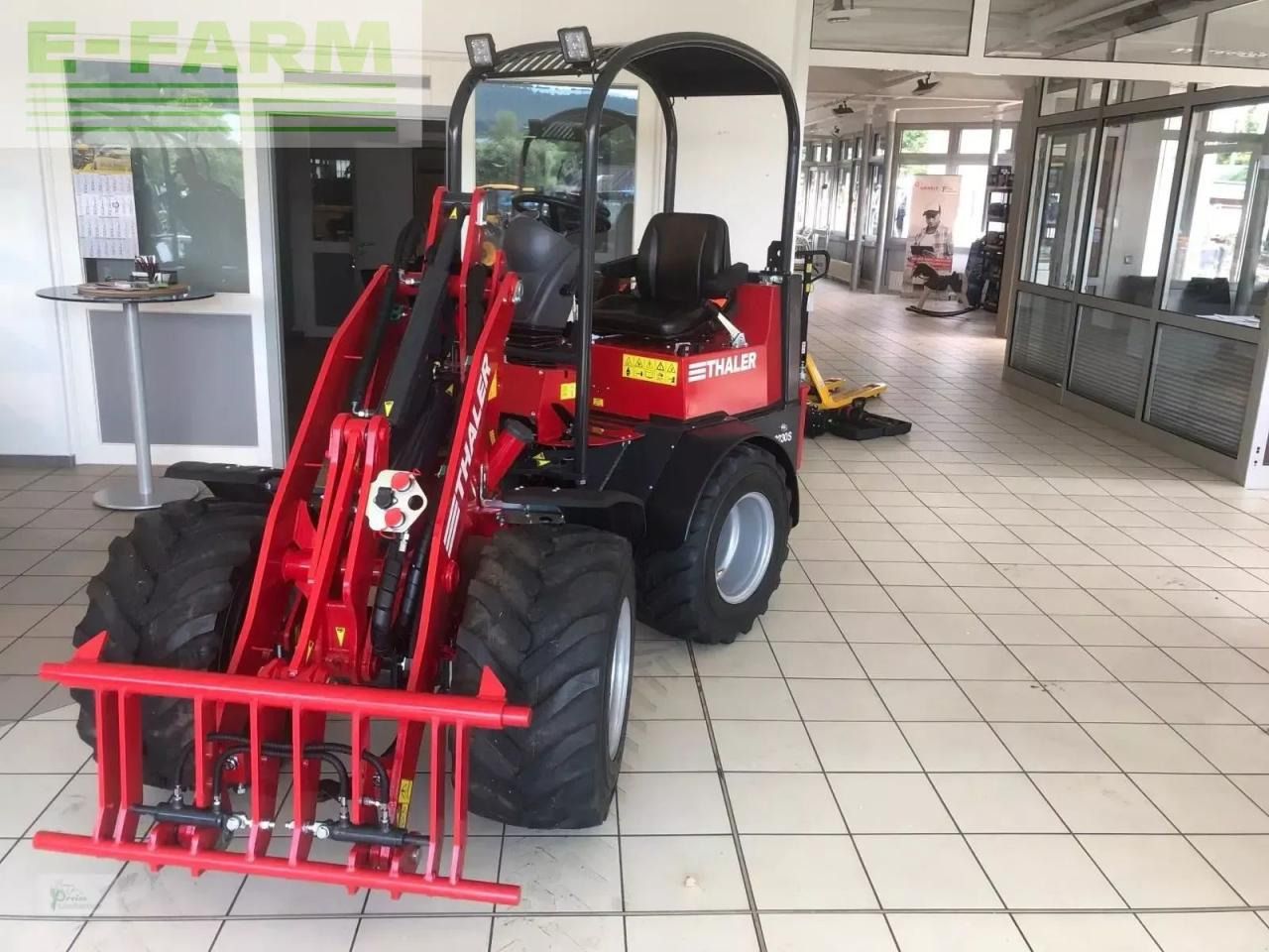 Thaler 2230 s - Wheel loader: gambar 1 Thaler 2230 s - Wheel loader: gambar 1