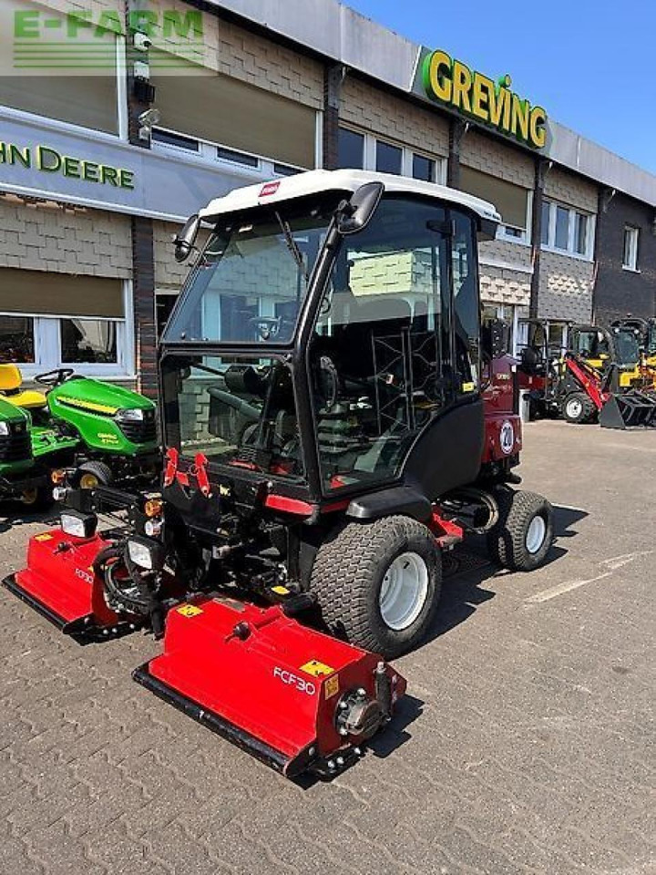 Toro lt-f3000 - Mesin pemotong padang rumput: gambar 1 Toro lt-f3000 - Mesin pemotong padang rumput: gambar 1