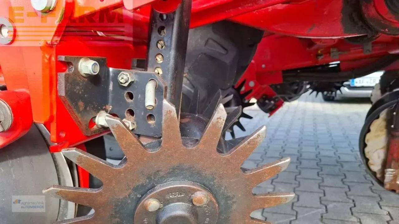 Penabur presisi Väderstad tempo f8 / tpf 8: gambar 7 Penabur presisi Väderstad tempo f8 / tpf 8: gambar 7