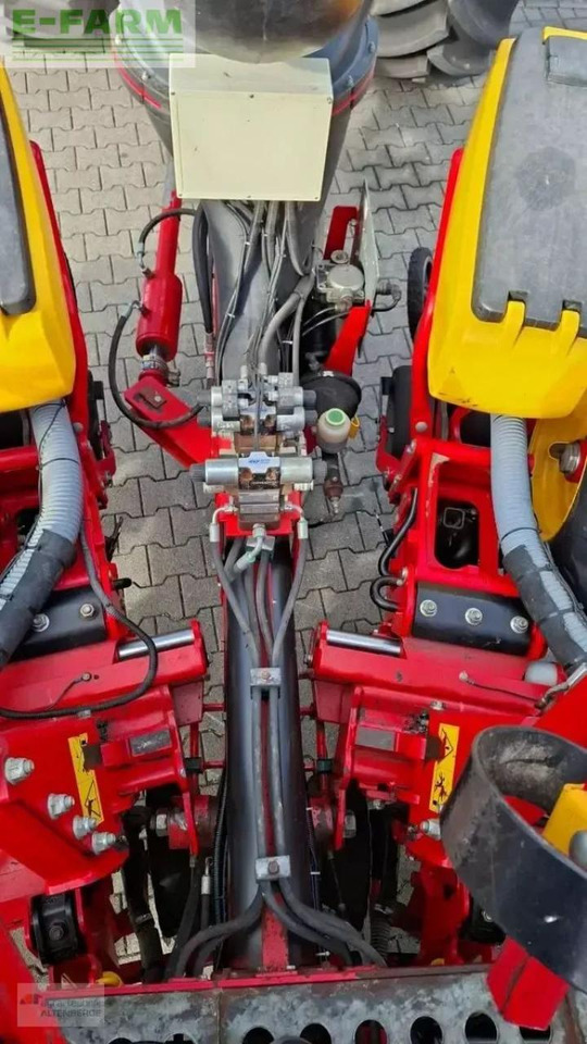 Penabur presisi Väderstad tempo f8 / tpf 8: gambar 13 Penabur presisi Väderstad tempo f8 / tpf 8: gambar 13