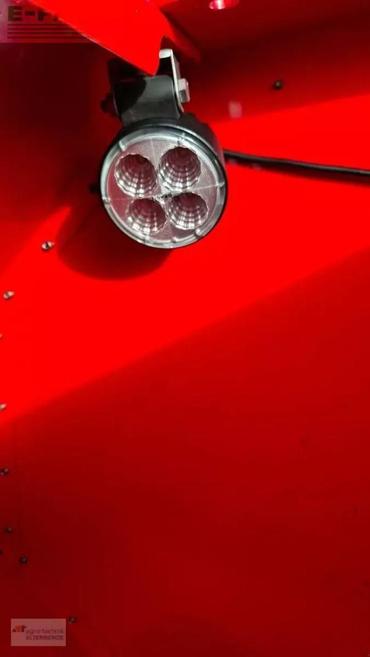 Penabur presisi Väderstad tempo f8 / tpf 8: gambar 11 Penabur presisi Väderstad tempo f8 / tpf 8: gambar 11