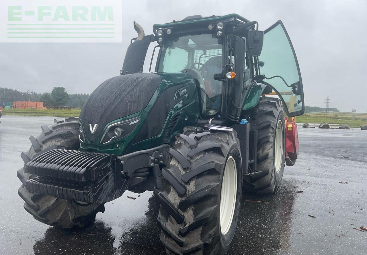 Valtra T174 - Traktor: gambar 1 Valtra T174 - Traktor: gambar 1