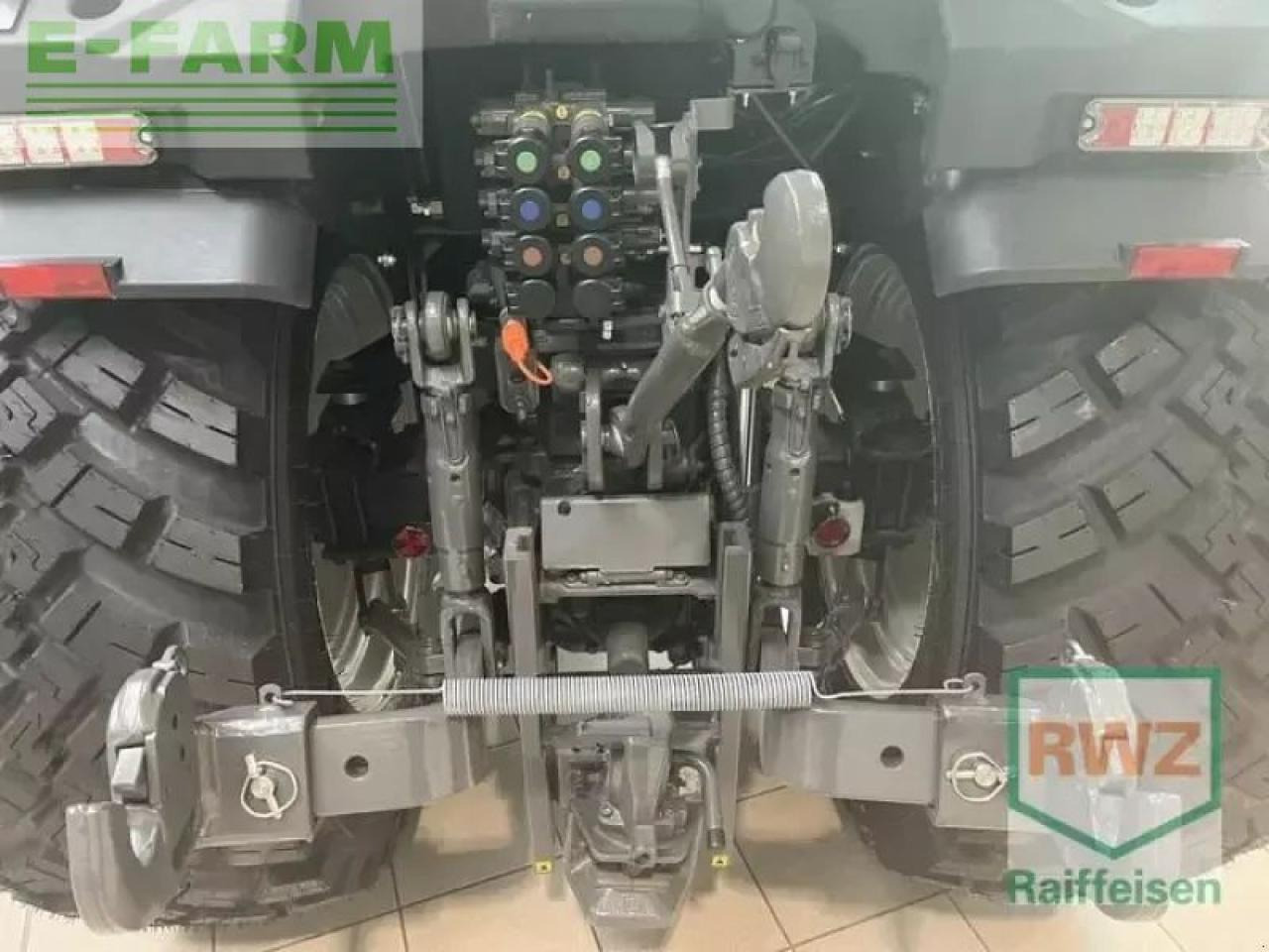 Valtra f105s 2d3 - Traktor: gambar 4 Valtra f105s 2d3 - Traktor: gambar 4