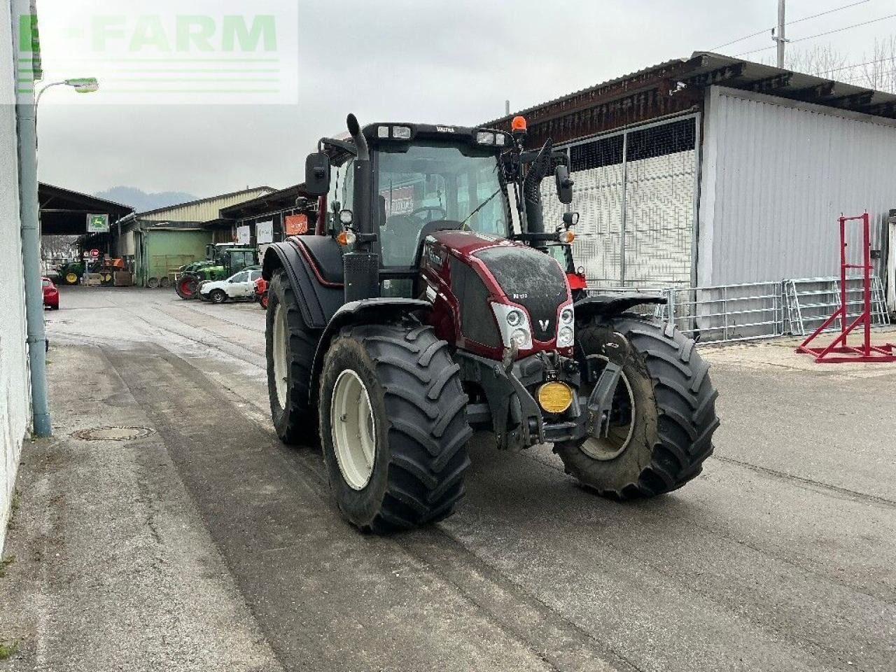 Valtra n 123 - Traktor: gambar 4 Valtra n 123 - Traktor: gambar 4