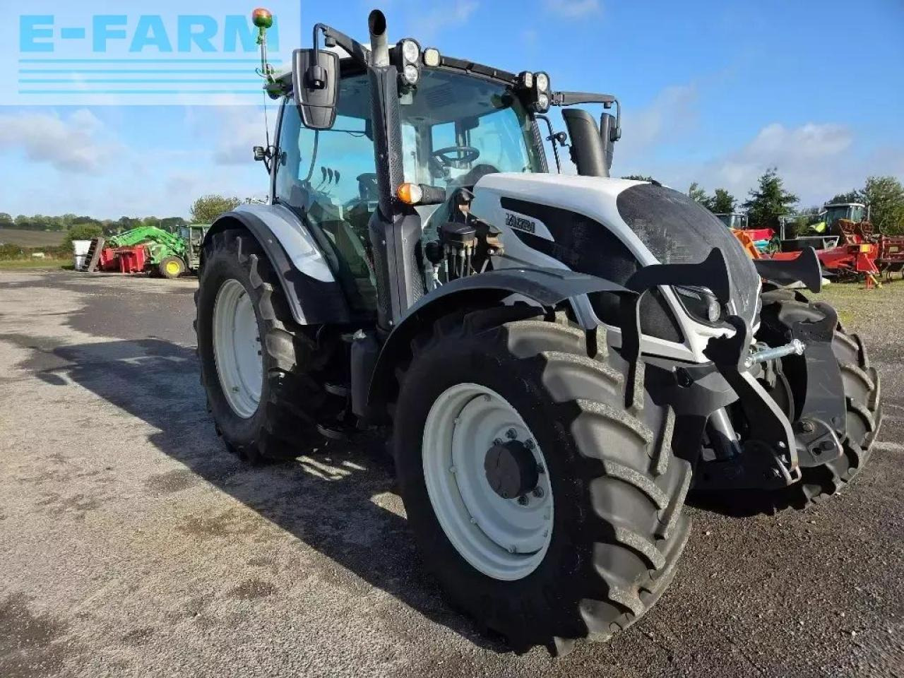 Valtra n124 hitech h5 HiTech - Traktor: gambar 2 Valtra n124 hitech h5 HiTech - Traktor: gambar 2