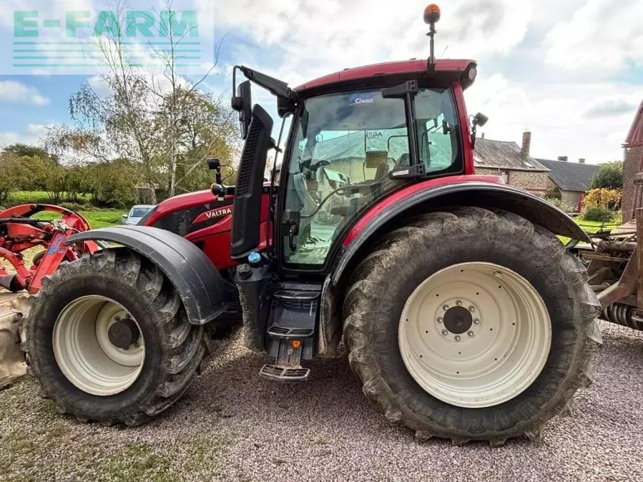 Valtra n154ed - Traktor: gambar 1 Valtra n154ed - Traktor: gambar 1