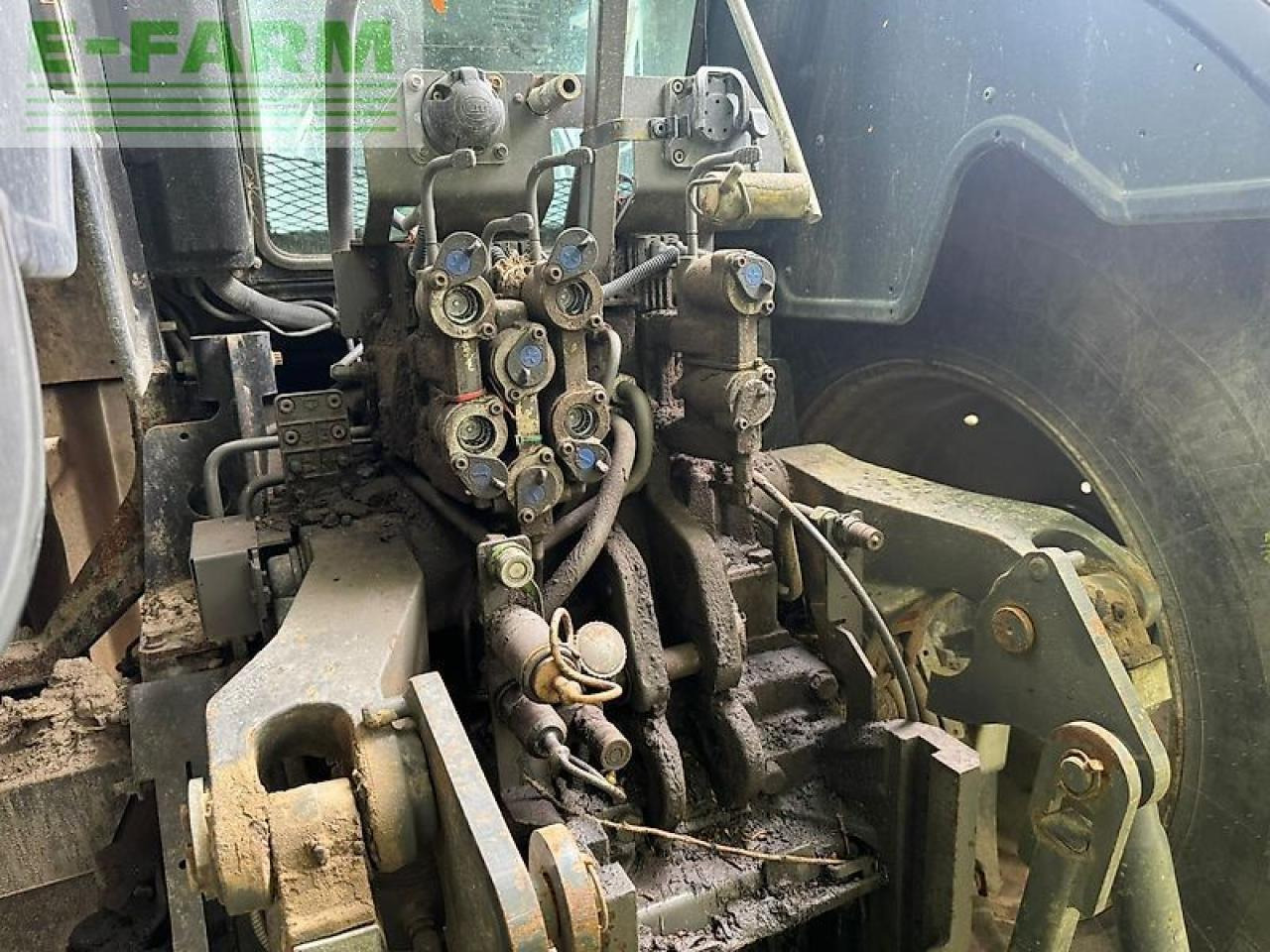 Valtra s262 - Traktor: gambar 5 Valtra s262 - Traktor: gambar 5