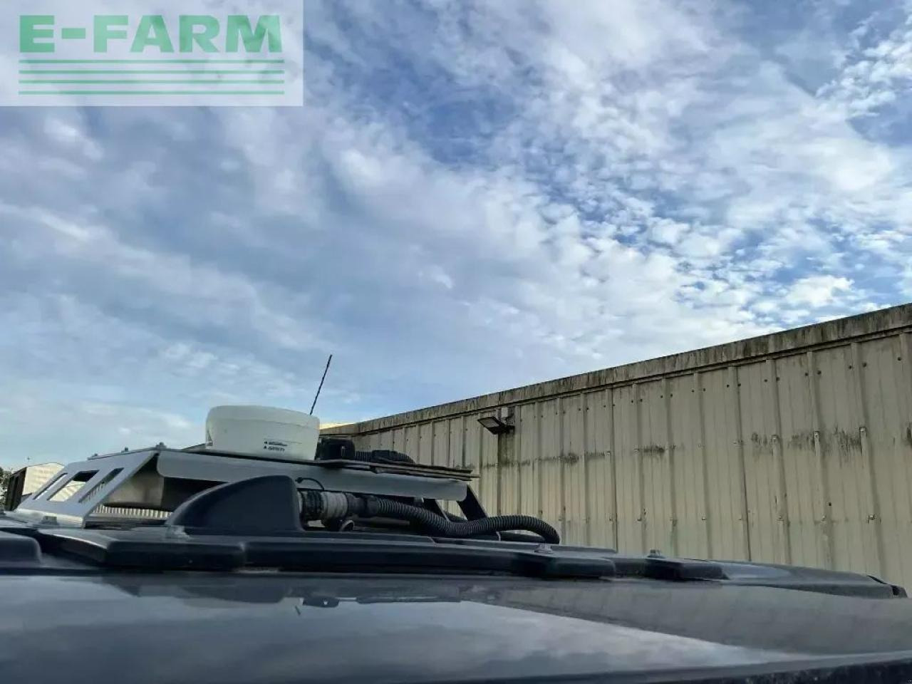 Valtra s324 - Traktor: gambar 4 Valtra s324 - Traktor: gambar 4
