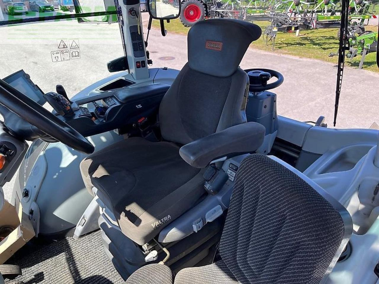 Traktor Valtra s394: gambar 12