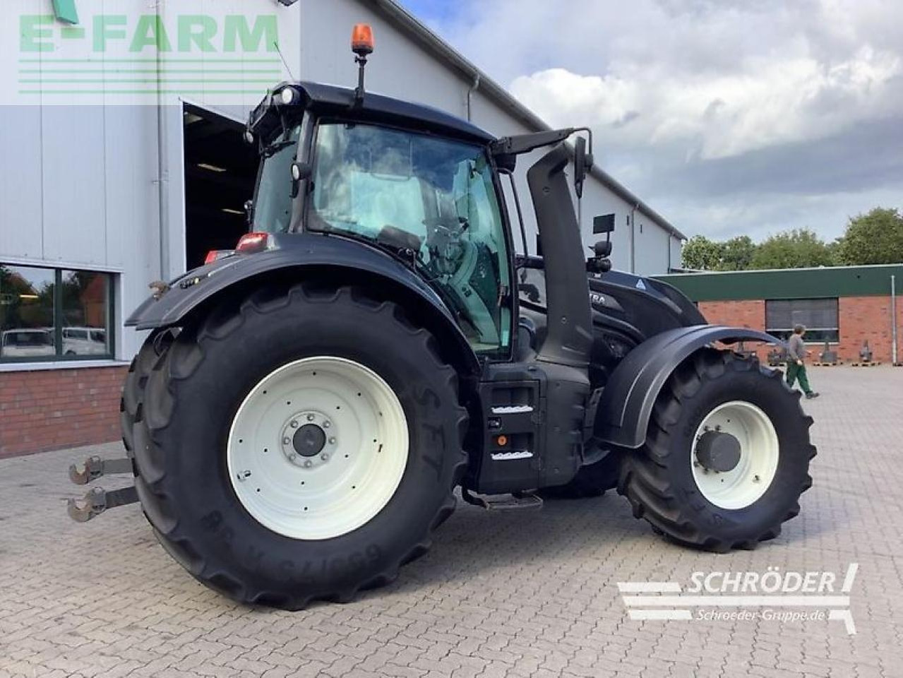 Valtra t 214 d smarttouch | rtk | unlimited - Traktor: gambar 4 Valtra t 214 d smarttouch | rtk | unlimited - Traktor: gambar 4