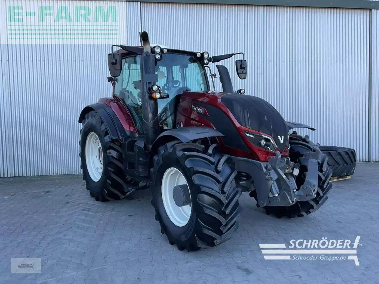 Valtra t 254 v smarttouch - Traktor: gambar 1 Valtra t 254 v smarttouch - Traktor: gambar 1