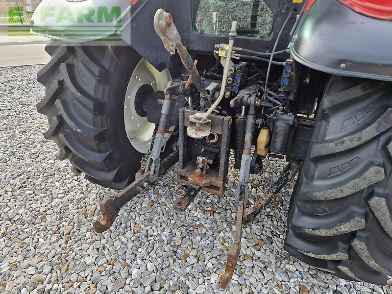 Traktor Valtra t120: gambar 12