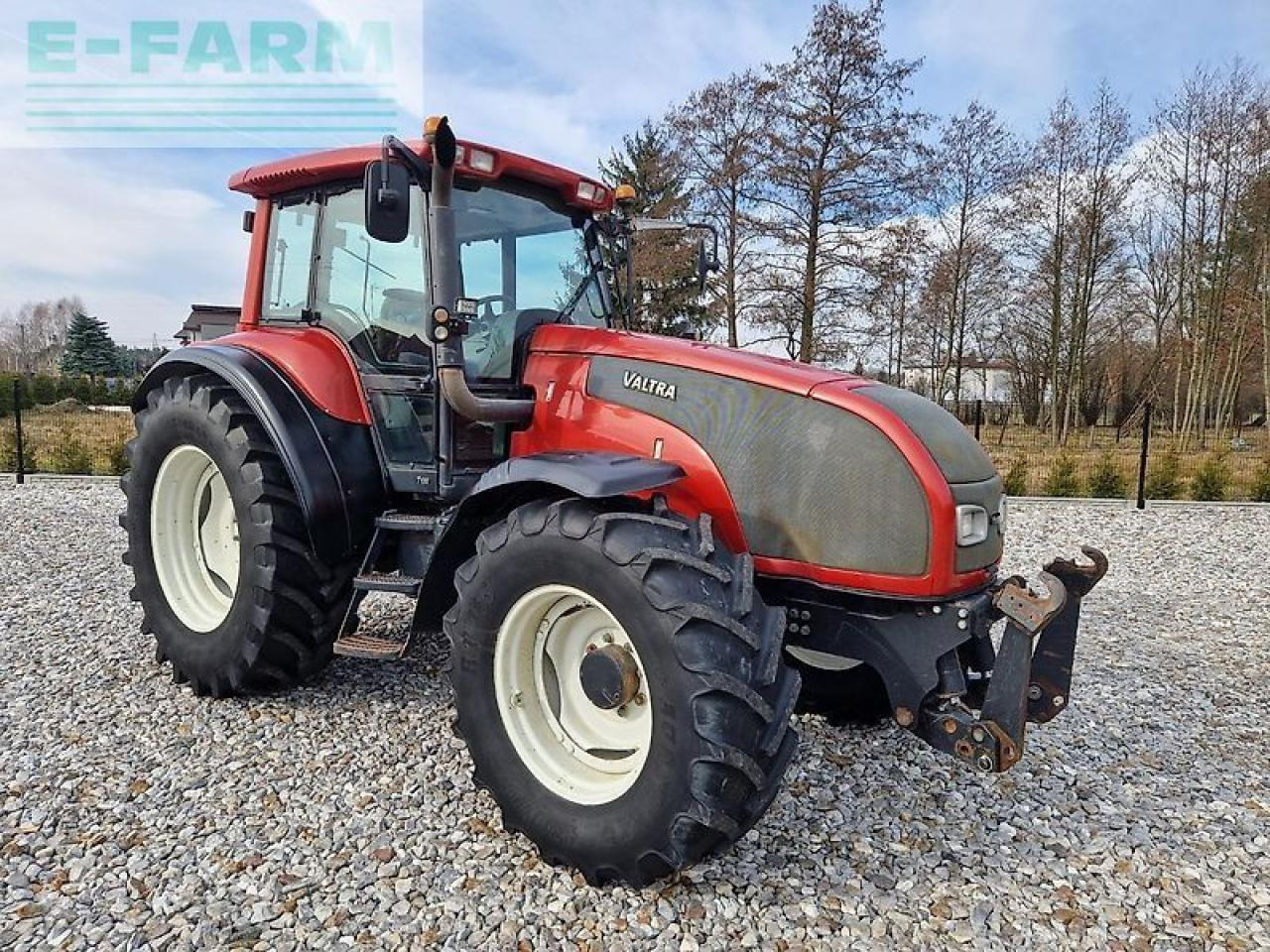 Traktor Valtra t120: gambar 6
