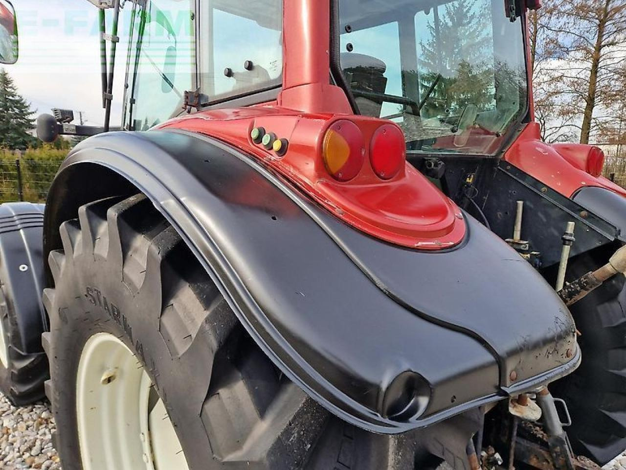 Traktor Valtra t120: gambar 15