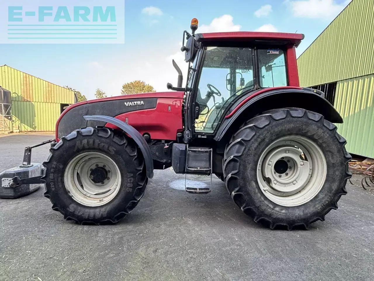 Valtra t121 hitech HiTech - Traktor: gambar 1 Valtra t121 hitech HiTech - Traktor: gambar 1