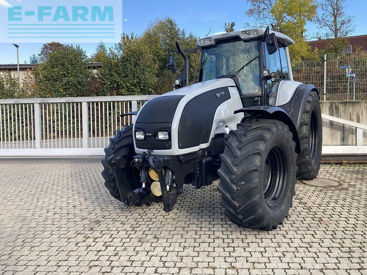 Valtra t170 - Traktor: gambar 3 Valtra t170 - Traktor: gambar 3