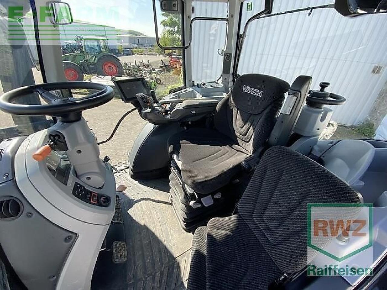 Traktor Valtra t174e direct Direct: gambar 8