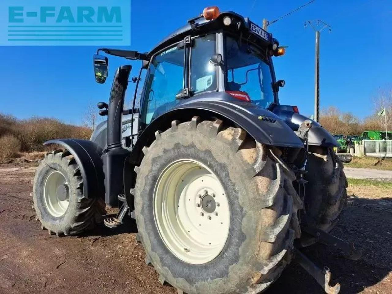 Valtra t214 - Traktor: gambar 3 Valtra t214 - Traktor: gambar 3