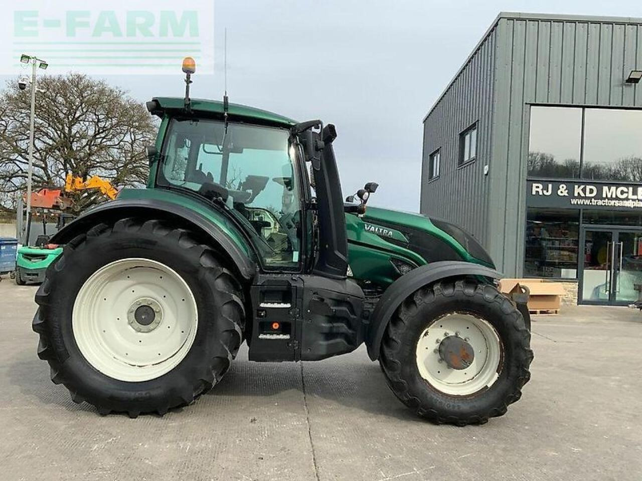 Valtra t214 direct tractor (st22267) Direct - Traktor: gambar 2 Valtra t214 direct tractor (st22267) Direct - Traktor: gambar 2