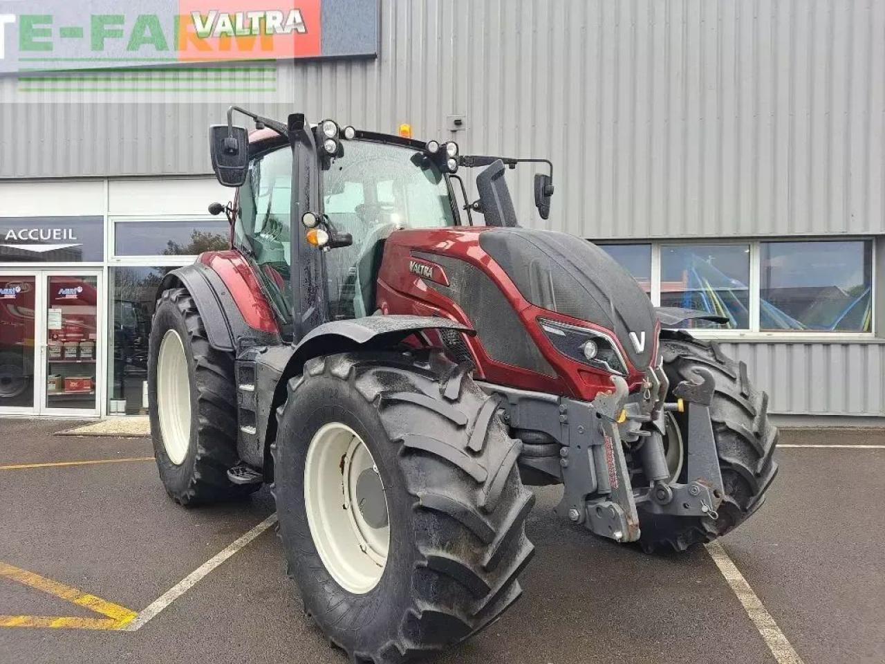 Valtra t214a - Traktor: gambar 1 Valtra t214a - Traktor: gambar 1