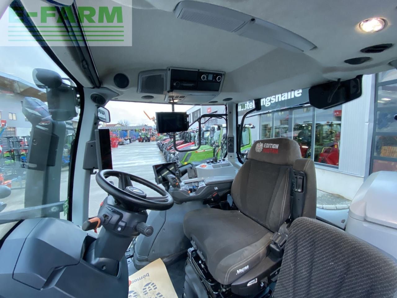 Traktor Valtra t215 direct Direct: gambar 10