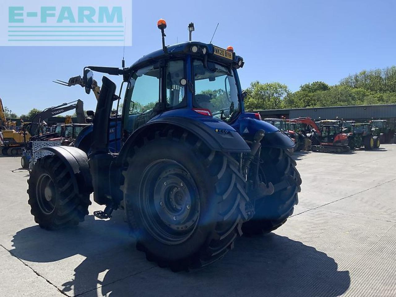 Traktor Valtra t234 direct twin track reverse drive tractor (st23213) Direct: gambar 6