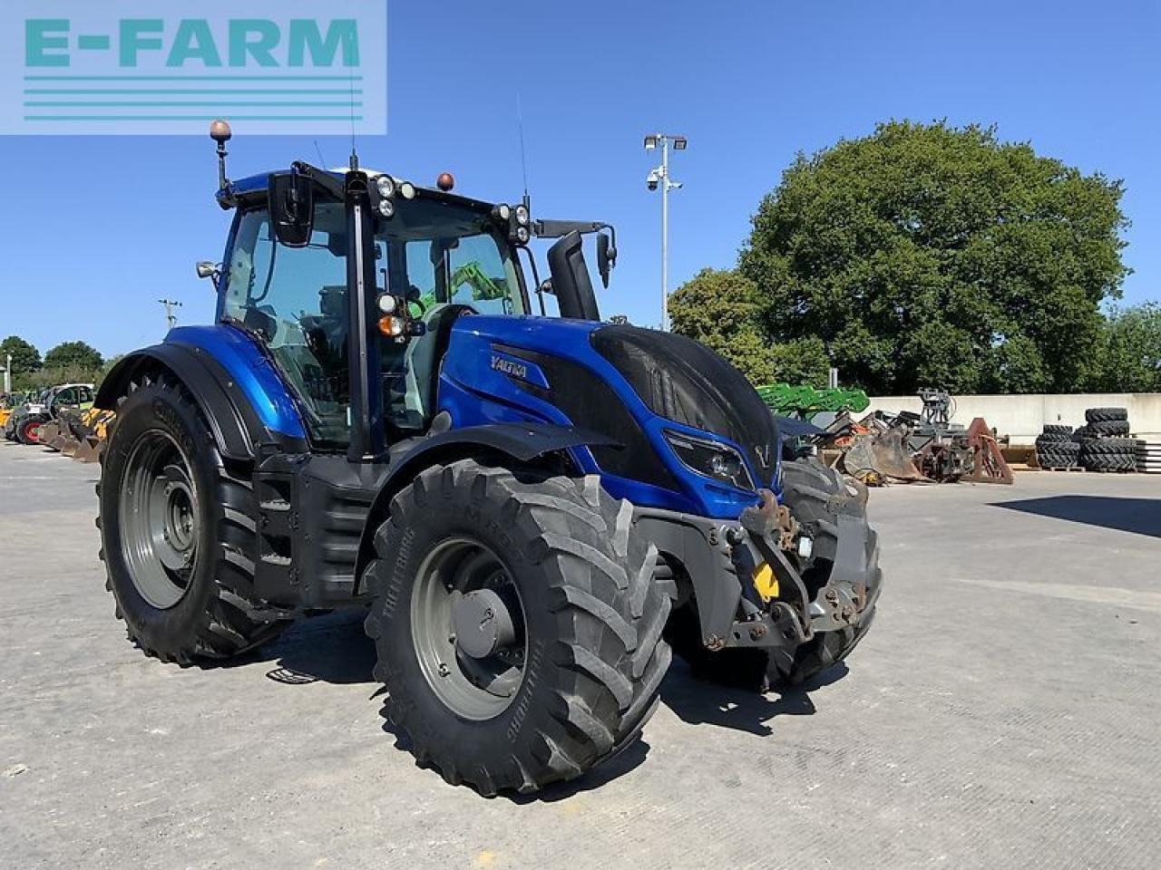 Valtra t234 direct twin track reverse drive tractor (st23213) Direct - Traktor: gambar 2 Valtra t234 direct twin track reverse drive tractor (st23213) Direct - Traktor: gambar 2