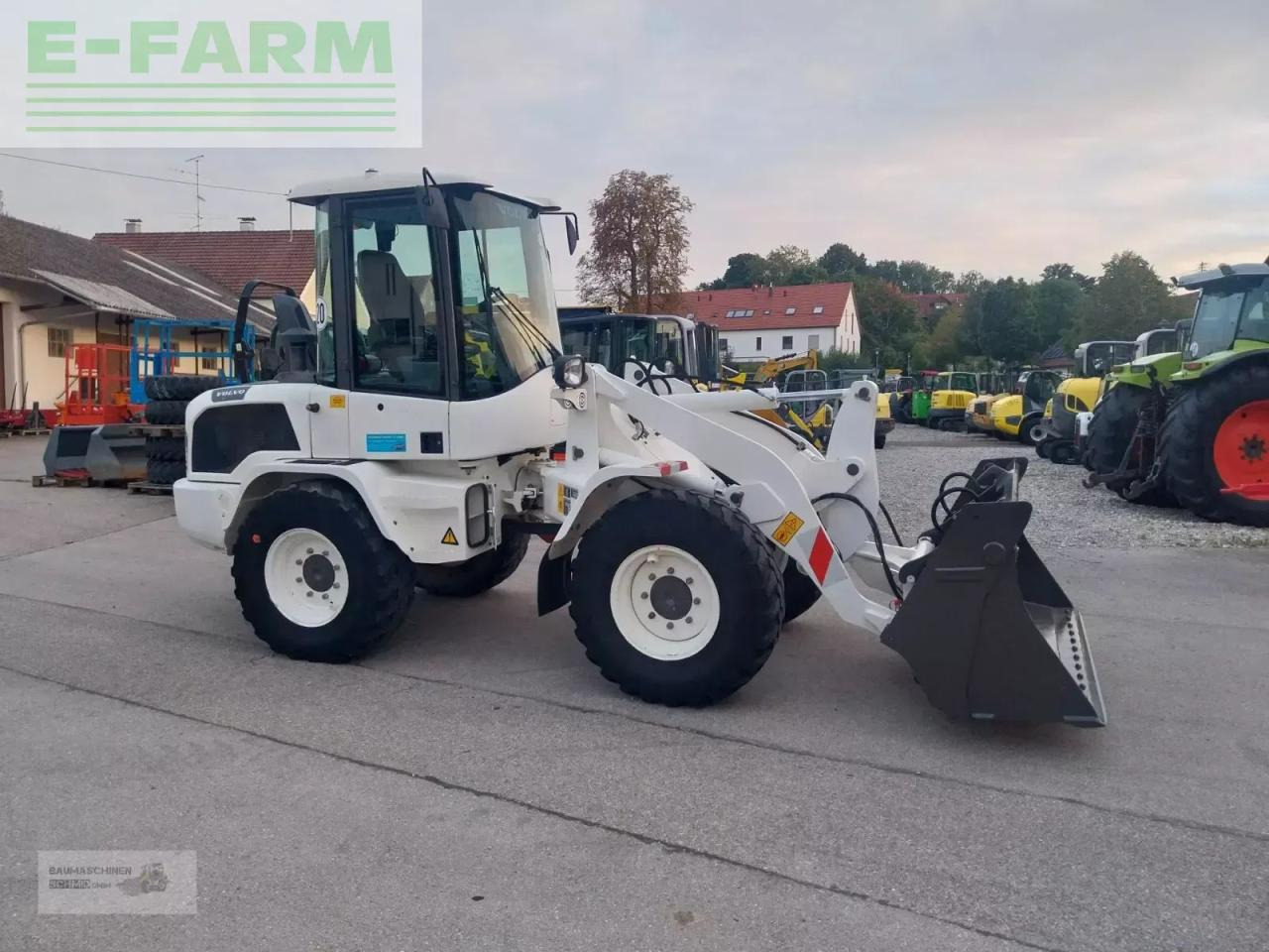 Volvo l 30g - Ekskavator mini: gambar 3 Volvo l 30g - Ekskavator mini: gambar 3