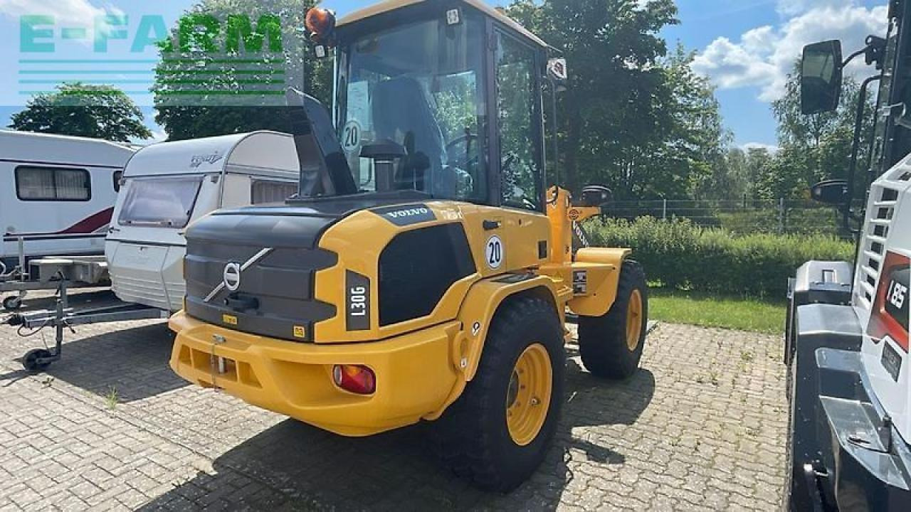 Volvo volvo l 30 - Ekskavator mini: gambar 3 Volvo volvo l 30 - Ekskavator mini: gambar 3