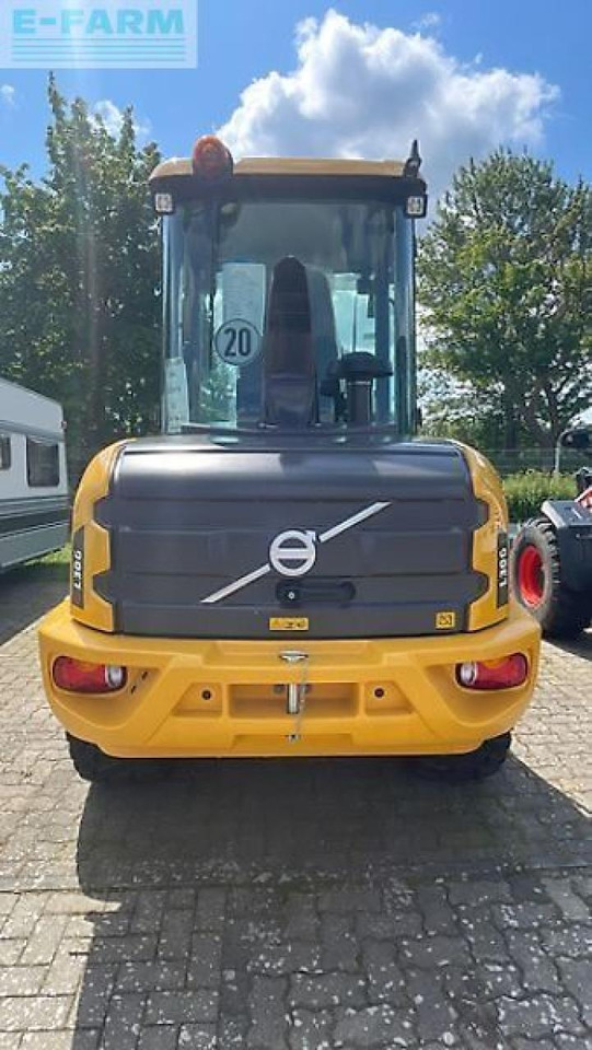 Volvo volvo l 30 - Ekskavator mini: gambar 4 Volvo volvo l 30 - Ekskavator mini: gambar 4