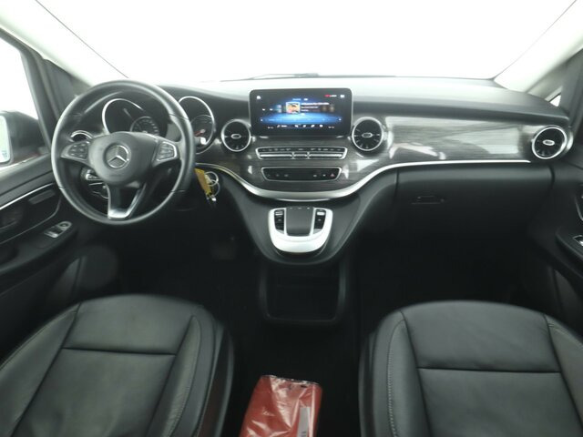 MERCEDES-BENZ EQV 300 Avantgarde,lang,8Sitzer,2Schiebetür,LED... - Bus mini, Bus listrik: gambar 2 MERCEDES-BENZ EQV 300 Avantgarde,lang,8Sitzer,2Schiebetür,LED... - Bus mini, Bus listrik: gambar 2