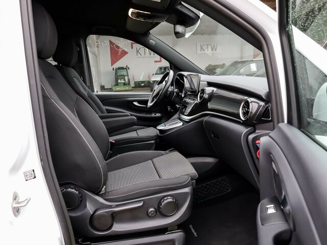 MERCEDES-BENZ EQV 300 lang,6Sitze,Liegepaket,Tisch,Schiebedach... - Van penumpang, Van listrik: gambar 5 MERCEDES-BENZ EQV 300 lang,6Sitze,Liegepaket,Tisch,Schiebedach... - Van penumpang, Van listrik: gambar 5