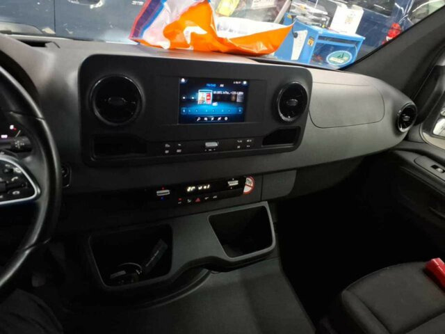 MERCEDES-BENZ Sprinter 315 CDI Kasten,3924mm,Automatik,LED... - Van panel: gambar 4 MERCEDES-BENZ Sprinter 315 CDI Kasten,3924mm,Automatik,LED... - Van panel: gambar 4