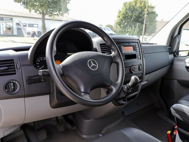 MERCEDES-BENZ Sprinter 316CDI DOKA,Allrad,AHK,Standhzg.... - Van dengan terpal samping, Van kombi: gambar 4 MERCEDES-BENZ Sprinter 316CDI DOKA,Allrad,AHK,Standhzg.... - Van dengan terpal samping, Van kombi: gambar 4