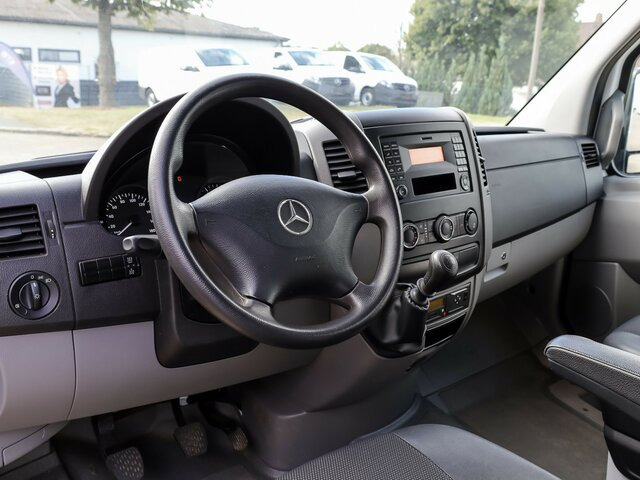 MERCEDES-BENZ Sprinter 316CDI DOKA,Allrad,AHK,TCO,Standhzg.... - Van dengan terpal samping, Van kombi: gambar 4 MERCEDES-BENZ Sprinter 316CDI DOKA,Allrad,AHK,TCO,Standhzg.... - Van dengan terpal samping, Van kombi: gambar 4