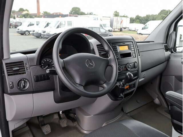 MERCEDES-BENZ Sprinter 316CDI DOKA,Allrad,Klima,AHK,TCO - Van dengan terpal samping, Van kombi: gambar 4 MERCEDES-BENZ Sprinter 316CDI DOKA,Allrad,Klima,AHK,TCO - Van dengan terpal samping, Van kombi: gambar 4