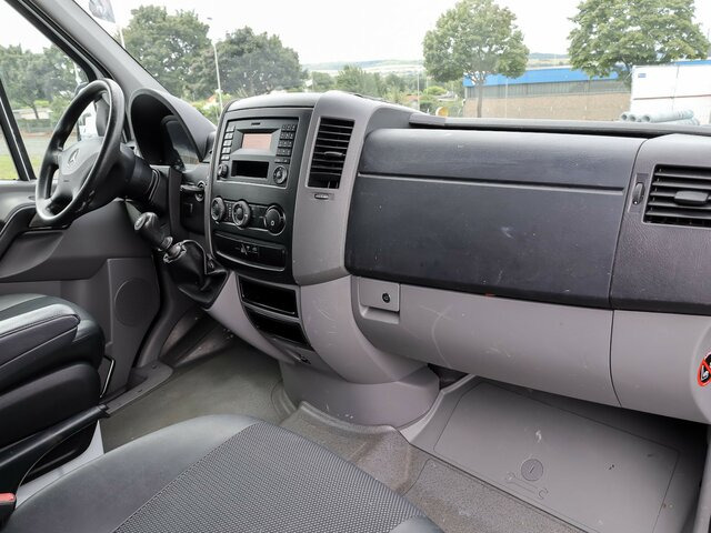 MERCEDES-BENZ Sprinter 316CDI DOKA,Allrad,Klima - Van dengan terpal samping, Van kombi: gambar 3 MERCEDES-BENZ Sprinter 316CDI DOKA,Allrad,Klima - Van dengan terpal samping, Van kombi: gambar 3