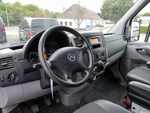MERCEDES-BENZ Sprinter 316CDI DOKA,Allrad,Klima... - Van dengan terpal samping, Van kombi: gambar 4 MERCEDES-BENZ Sprinter 316CDI DOKA,Allrad,Klima... - Van dengan terpal samping, Van kombi: gambar 4