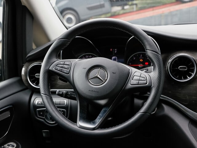 Van penumpang MERCEDES-BENZ V 300 Avantgarde,Extralang,2xSchiebetür el.,AHK...: gambar 6 Van penumpang MERCEDES-BENZ V 300 Avantgarde,Extralang,2xSchiebetür el.,AHK...: gambar 6