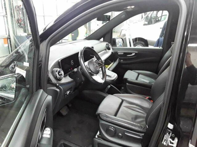 MERCEDES-BENZ V 300 Avantgarde Extralang,2xSchiebetür elektr.... - Van penumpang: gambar 2 MERCEDES-BENZ V 300 Avantgarde Extralang,2xSchiebetür elektr.... - Van penumpang: gambar 2