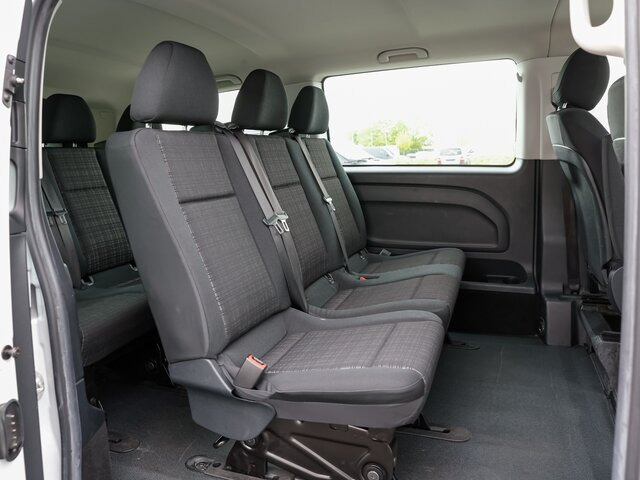 MERCEDES-BENZ Vito 111 TourerPro,lang,8Sitzer,Klima,Standhzg. - Bus mini, Van penumpang: gambar 4 MERCEDES-BENZ Vito 111 TourerPro,lang,8Sitzer,Klima,Standhzg. - Bus mini, Van penumpang: gambar 4
