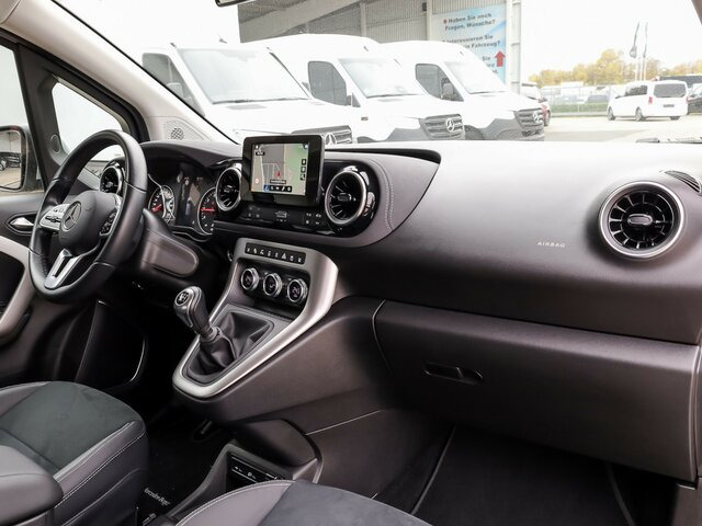 MERCEDES-BENZ T 180 Progressive,AMF Rollstuhlrampe,LED,Navi... - Peralatan lainnya: gambar 5 MERCEDES-BENZ T 180 Progressive,AMF Rollstuhlrampe,LED,Navi... - Peralatan lainnya: gambar 5