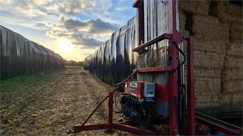 Pomi WRAP 12 - Pembungkus bale: gambar 1 Pomi WRAP 12 - Pembungkus bale: gambar 1