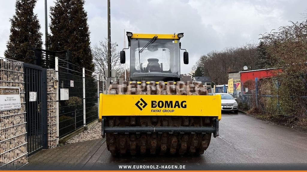 Bomag Stachelwalze BW 213 PDH-5, Schnellgang, Walzenzug - Pemadat: gambar 4 Bomag Stachelwalze BW 213 PDH-5, Schnellgang, Walzenzug - Pemadat: gambar 4