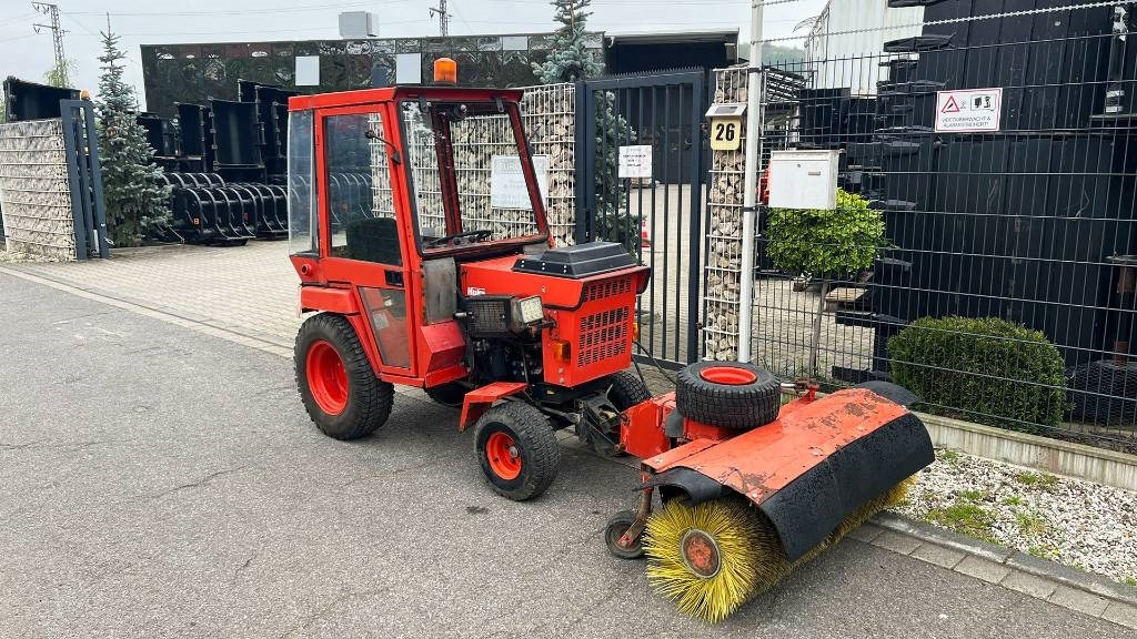 Traktor kota Hako 2300 D Kleintraktor, hyrd. Kehrmaschine, Zapfwelle: gambar 13