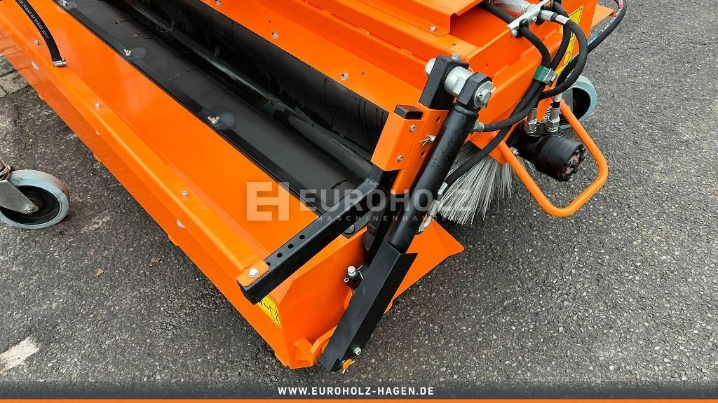 Sapu untuk Kendaraan Kota/ Khusus baru Kehrmaschine ZM2000 Stapleraufnahme: gambar 7 Sapu untuk Kendaraan Kota/ Khusus baru Kehrmaschine ZM2000 Stapleraufnahme: gambar 7