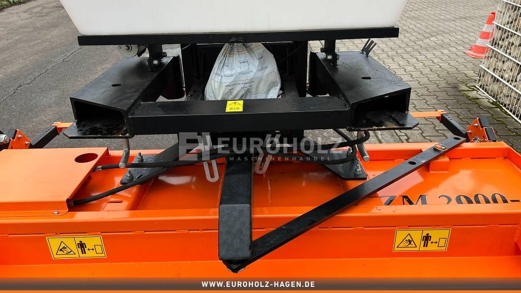 Sapu untuk Kendaraan Kota/ Khusus baru Kehrmaschine ZM2000 Stapleraufnahme: gambar 8 Sapu untuk Kendaraan Kota/ Khusus baru Kehrmaschine ZM2000 Stapleraufnahme: gambar 8