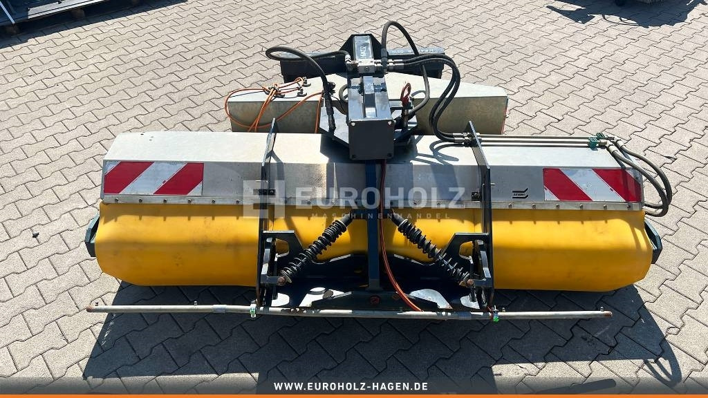 Kehrmaschine passend Kramer 420 950 2300 mm gebr - Sapu: gambar 1 Kehrmaschine passend Kramer 420 950 2300 mm gebr - Sapu: gambar 1